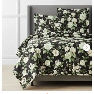 Vintage Black and Green Floral Comforter Set